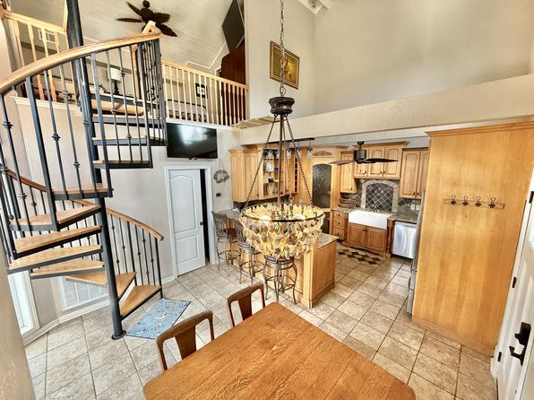 1214 5th Ave