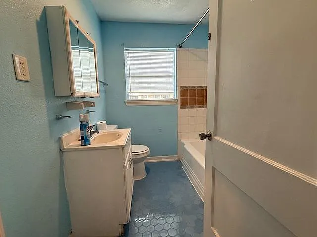 234 Danville Ave — Photo 5