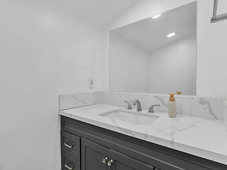 1224 Willowside Ter — Photo 13