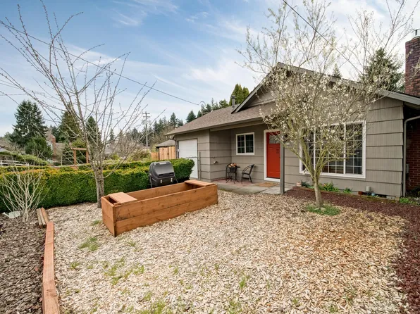 8618 Northeast Broadway, Portland, OR 97220