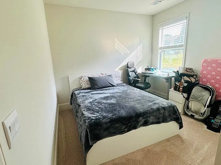 5595 Loring St — Photo 2