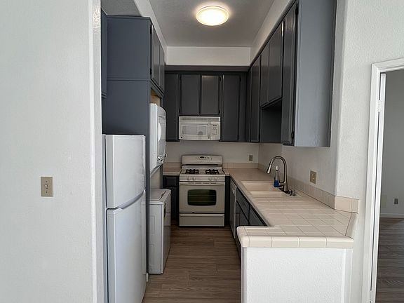 4th image of 6140 Monterey Rd