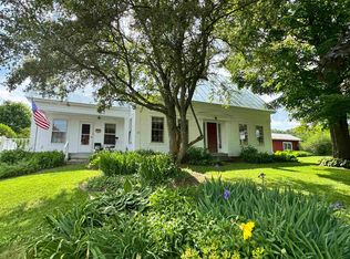 125 S Main St, Peacham, VT 05862