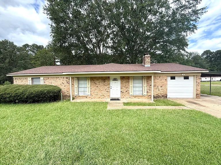2 Ouida Cir — Photo 1