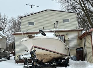 5986 Lily Patch Ct, Newport, MI 48166