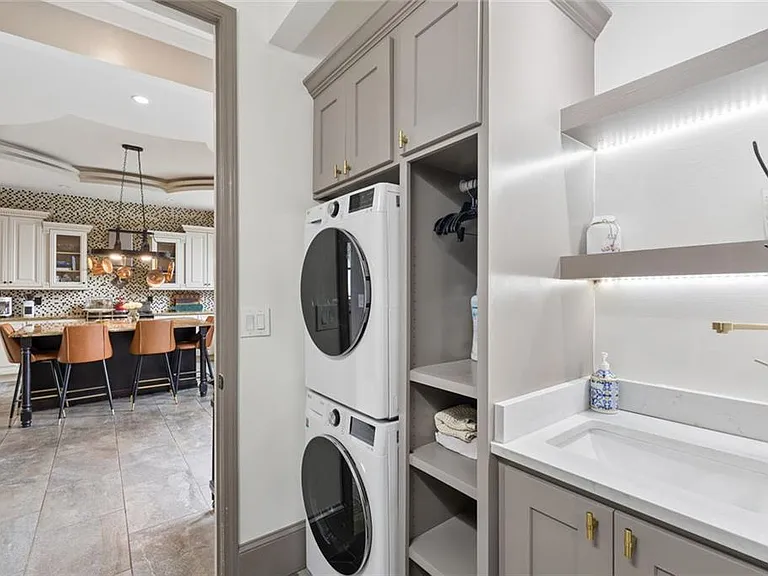 460 Felton Dr NE — Photo 20