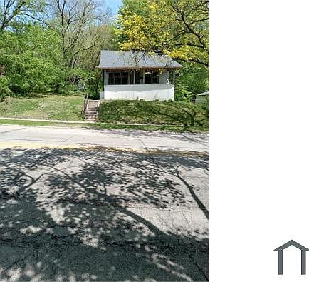 4th image of 1025 N Rockton Ave