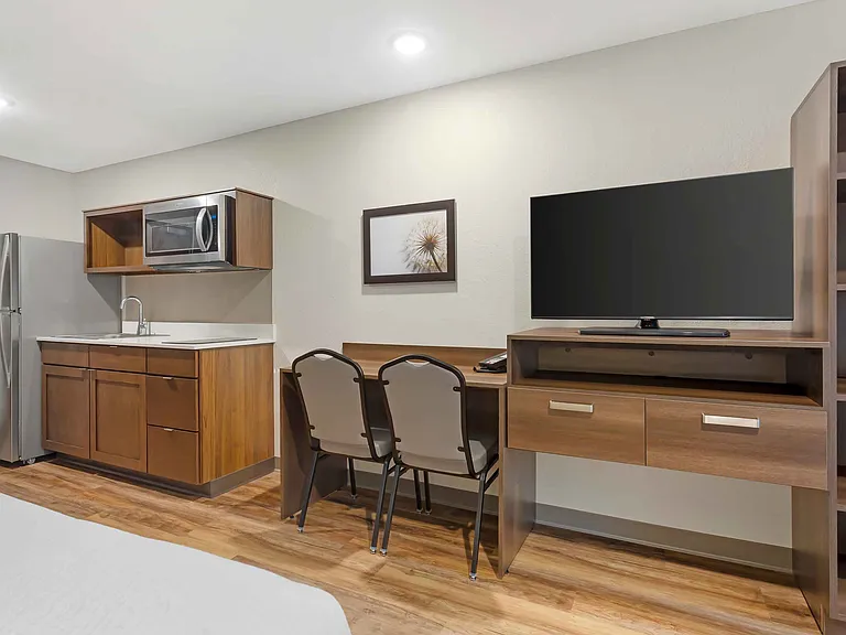 Studio Suite - 2 Queen Beds