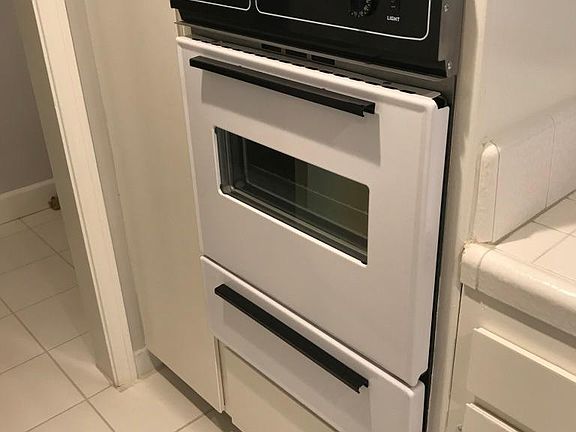 4th image of 1800 Camden Ave APT 302