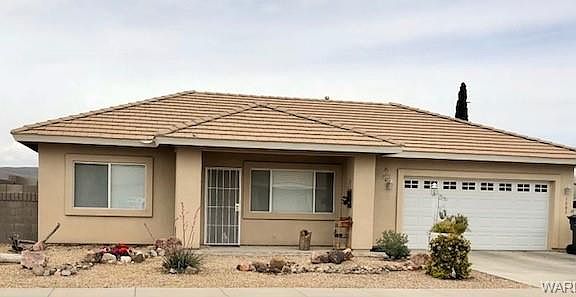 2nd image of 3803 Heritage Ln