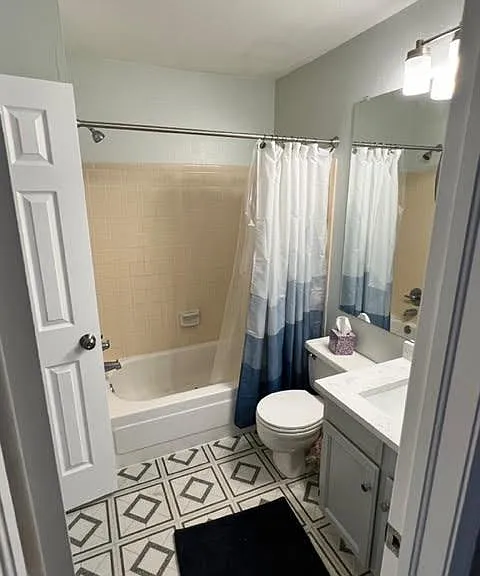 9038 W Dartmouth Pl — Photo 10