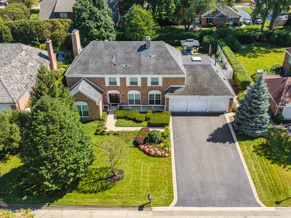 71 Coventry Rd, Northfield, IL 60093