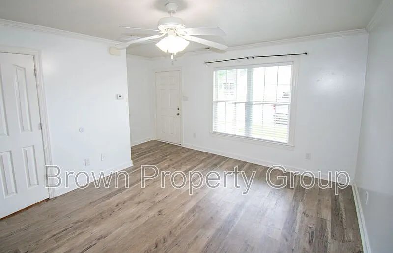 2 bed, 2.0 bath, 1307 sqft, $1,250 — Photo 2