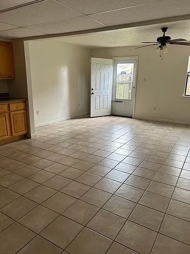 5050 Westlake Dr Photo 1