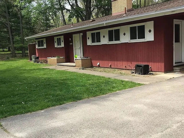 2855 Whippoorwill Ln — Photo 3