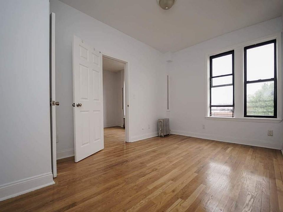 1st image of 307 12th St APT 20