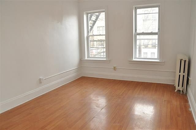2nd image of 2671 Kennedy Blvd APT 34