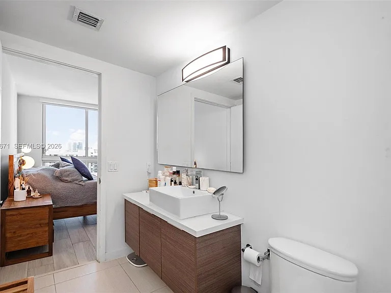 1010 SW 2nd Ave #1709 — Photo 12