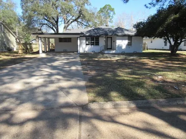 408 Adelaide St, Natchitoches, LA 71457