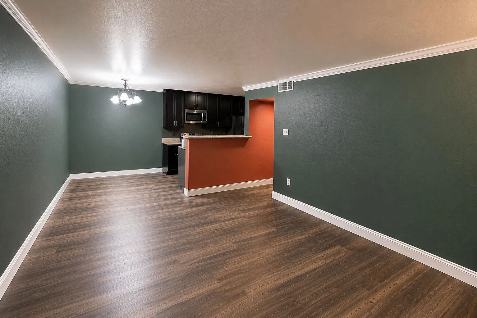 210 Chambers St — Photo 1