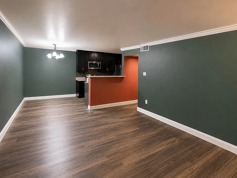 210 Chambers St #12 — Photo 1