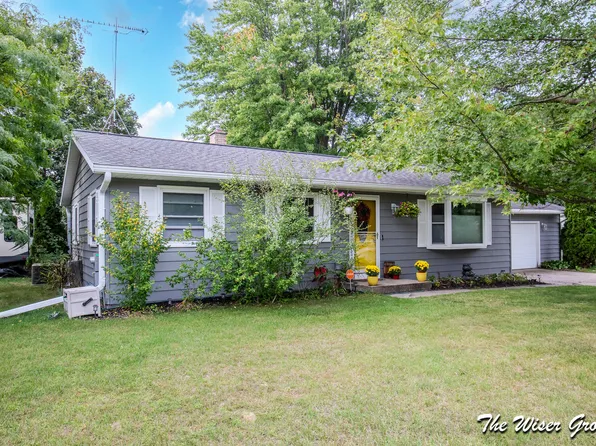 1264 Brookridge Dr SE, Kentwood, MI 49508