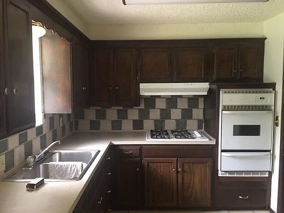3rd image of 4209 Spiva Dr