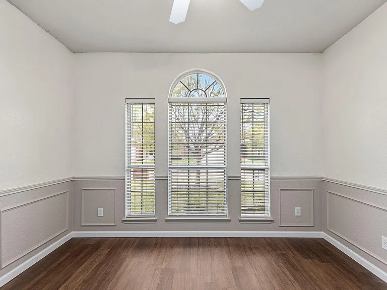 8832 Stirrup Way — Photo 5
