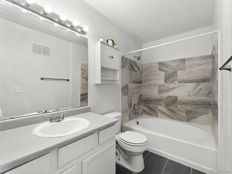 4460 S Pitkin St #120 — Photo 11