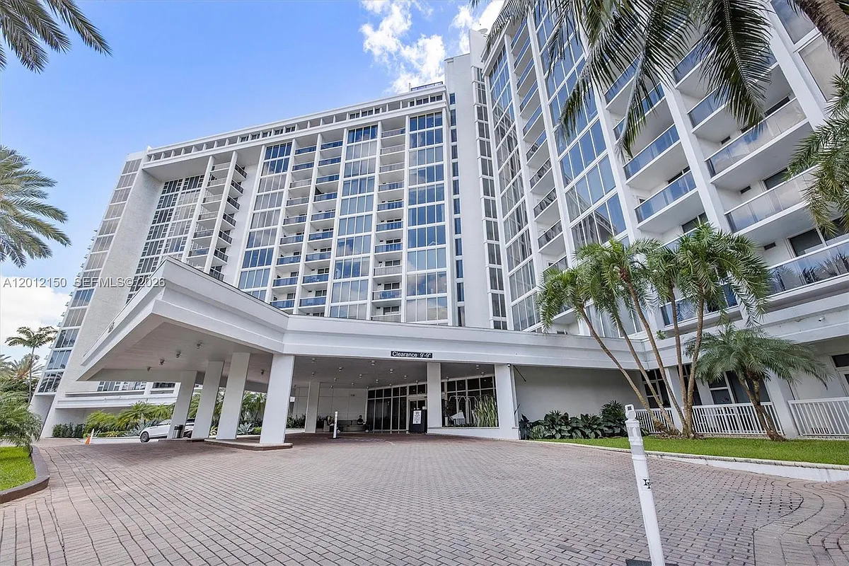 Building Photo - 10275 Collins Ave #1530