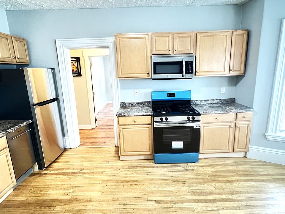 1st image of 31 Ridgeway St APT 1