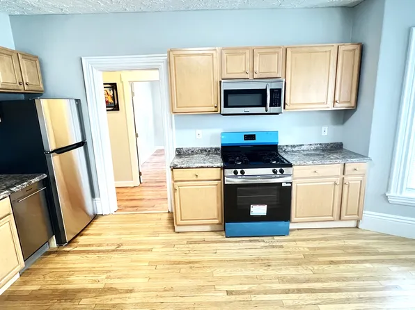 31 Ridgeway St APT 1, Lynn, MA 01902