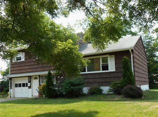 9 Valiant Rd, East Brunswick, NJ 08816