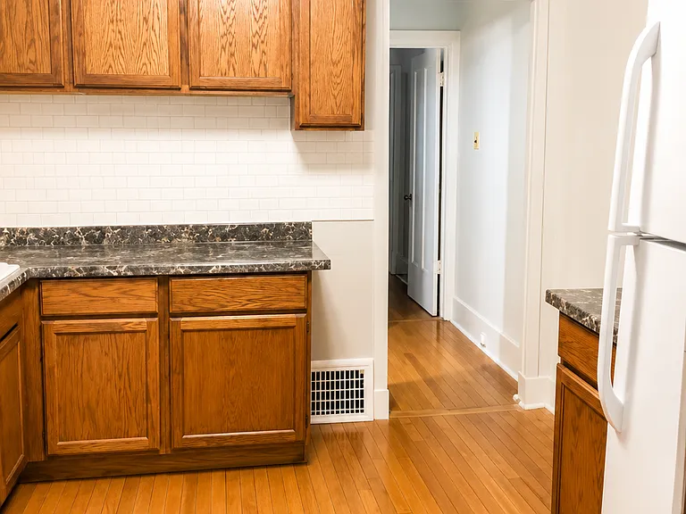 714 W Liberty St #1 — Photo 6