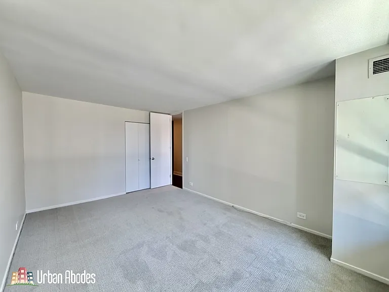 1030 N State St #12K — Photo 17
