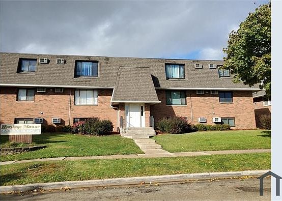 1st image of 3105 Heritage Dr #1