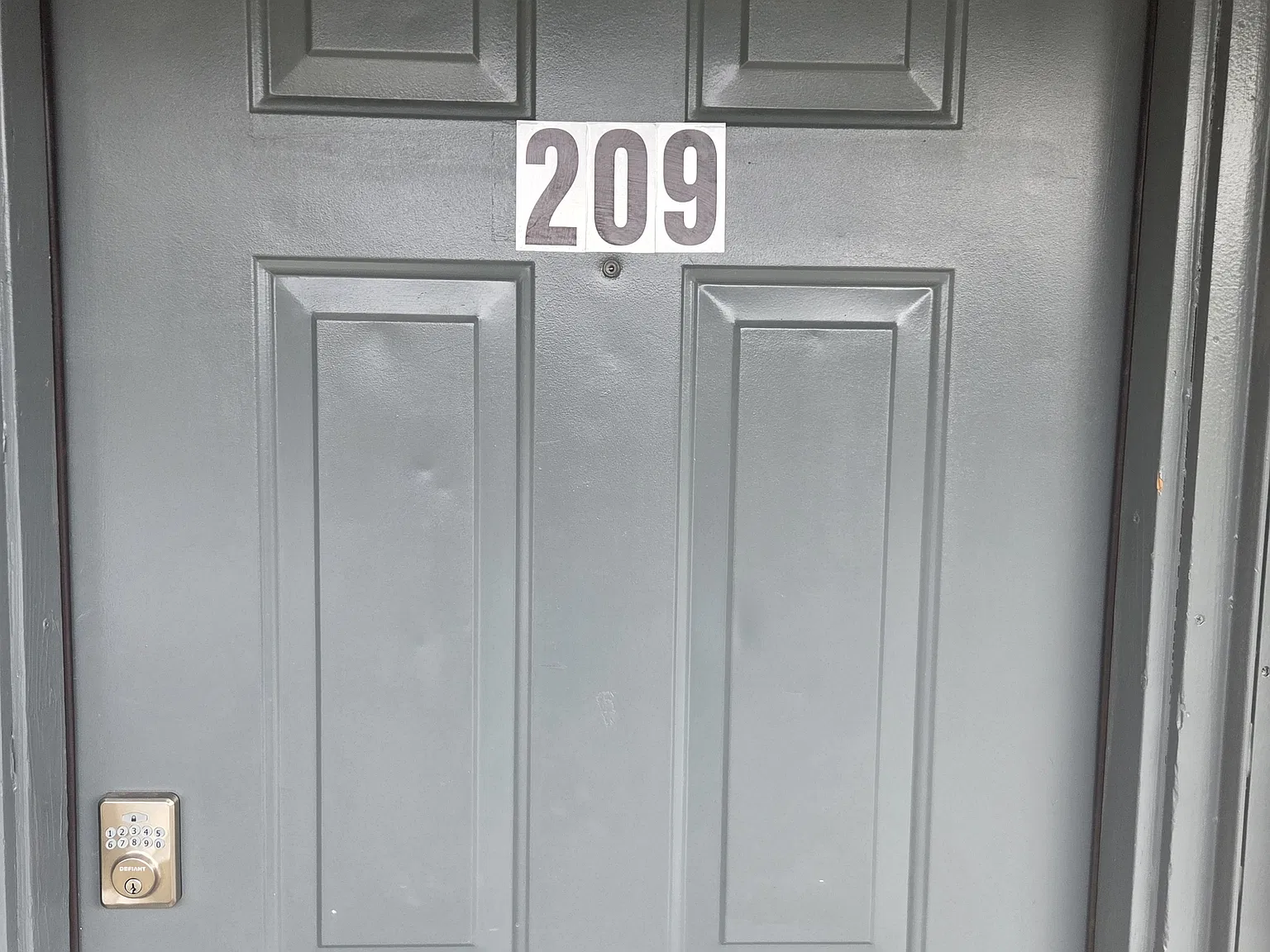 601 Harbour Apts** - 209 — Photo 1