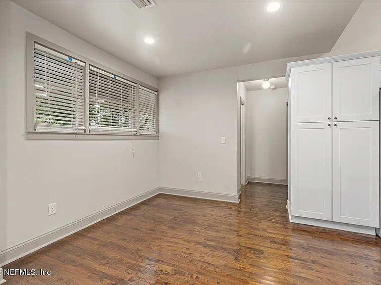 1273 Lechlade Cir — Photo 17