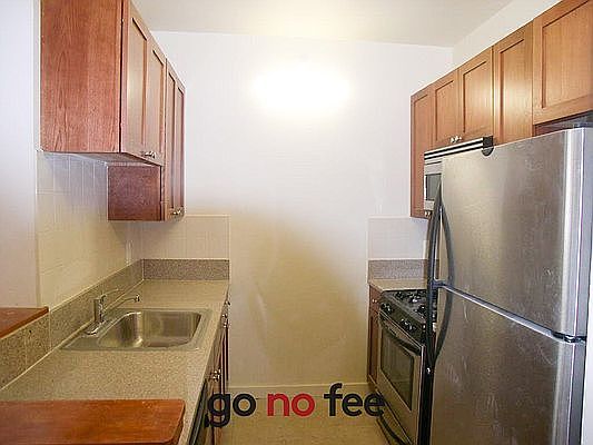3rd image of 444 Manhattan Ave APT 3I