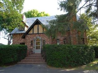 29745 Main Rd, Cutchogue, NY 11935