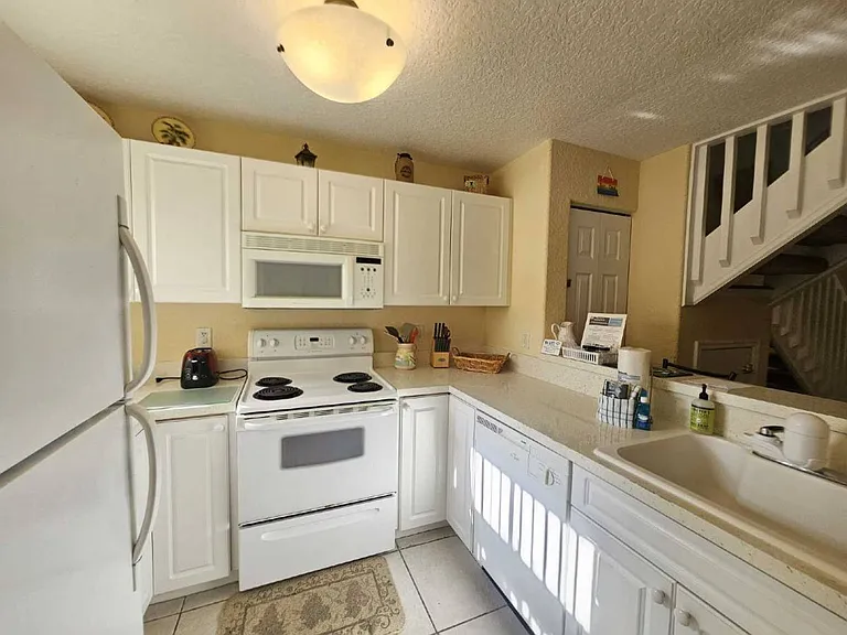 504 Seaport Blvd #162 — Photo 4