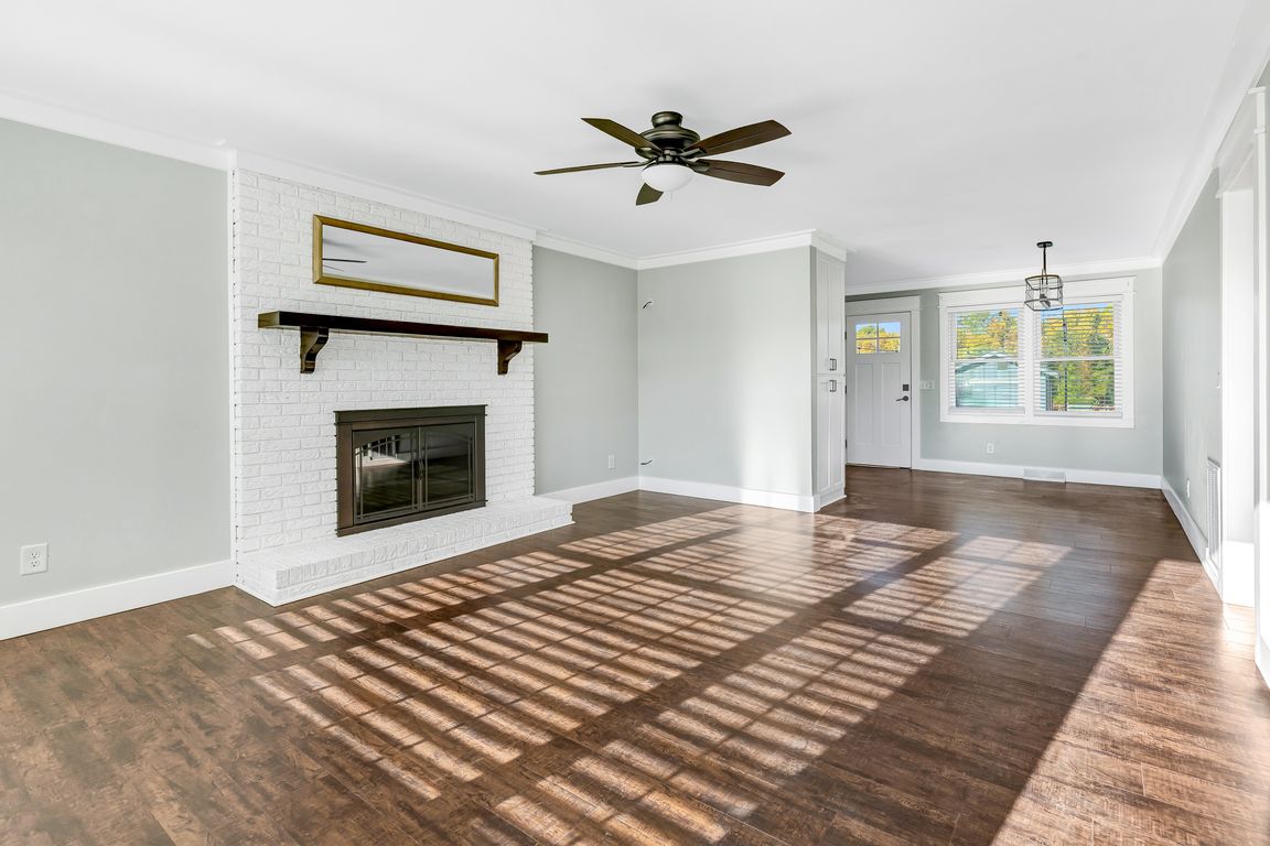 next background image