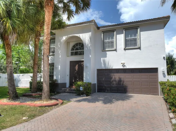 203 La Costa Ln, Weston, FL 33326
