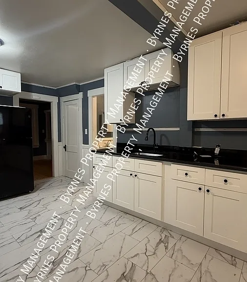 117 Everett St #123 — Photo 2