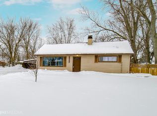 26W303 Burdette Ave, Carol Stream, IL 60188