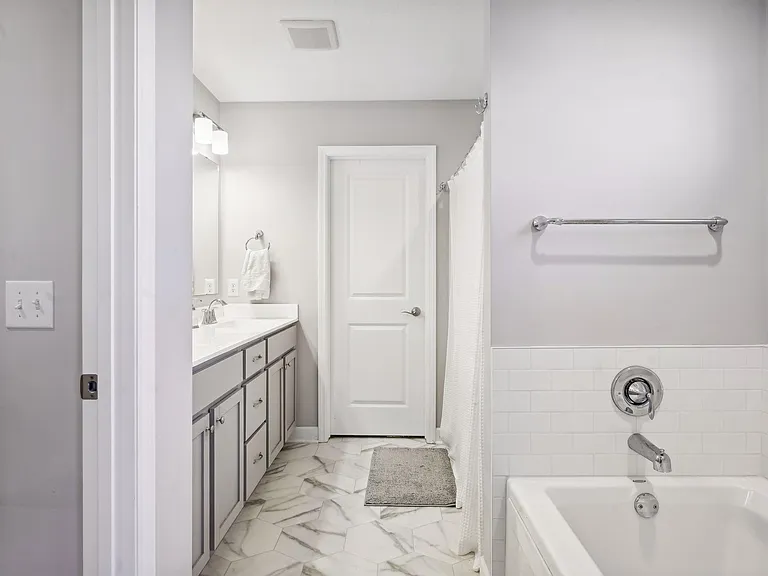 Ensuite primary bathroom