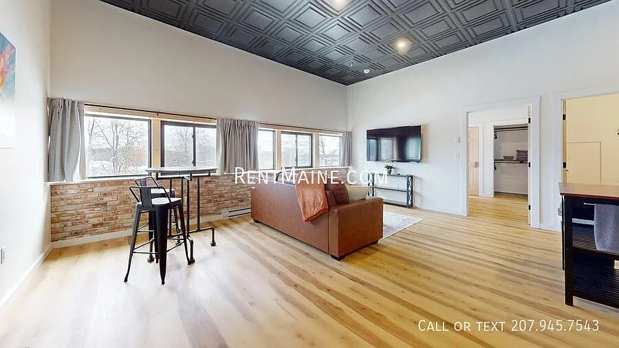 1 bed, 721 sqft, $1,600 — Photo 2
