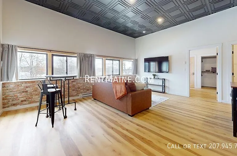 113 N Lancey St #205 — Photo 2