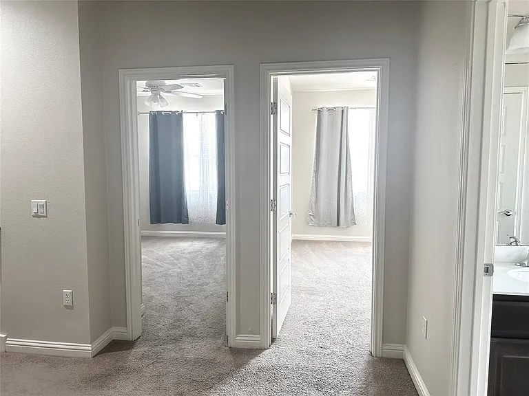 6814 E Riverside Dr #26 — Photo 8