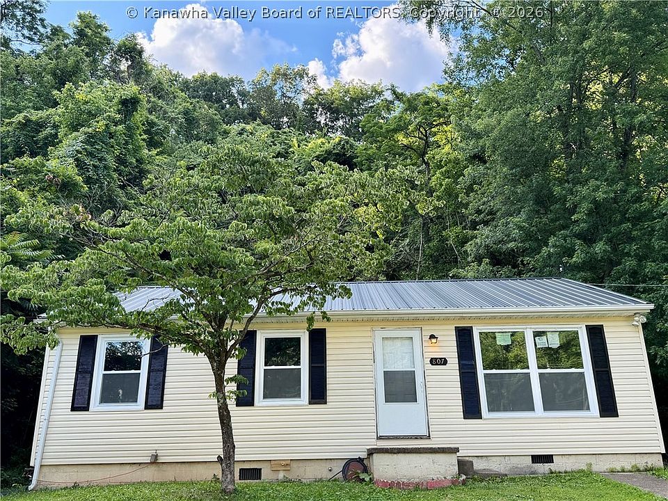 1st image of 807 Dutch Hollow Rd